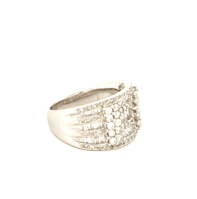 14k White Gold Women's Diamond Wedding Ring With Baguettes Size 7 Weight 9.2 gr