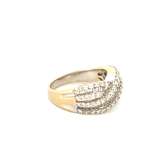 18k White Gold Women's Diamond Wedding Ring With Baguettes Size 6 1/2 Weight 6.6 gr