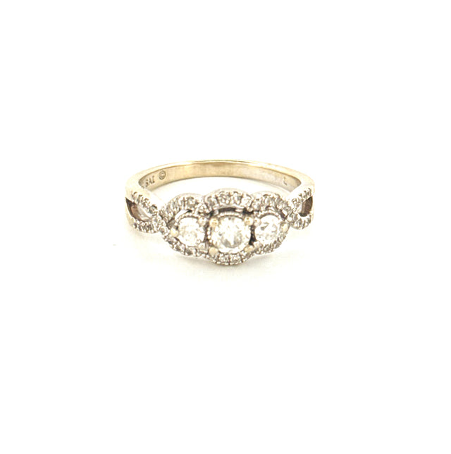 14k White Gold Women's Diamond Wedding Ring Size 7 Weight 3.7 gr