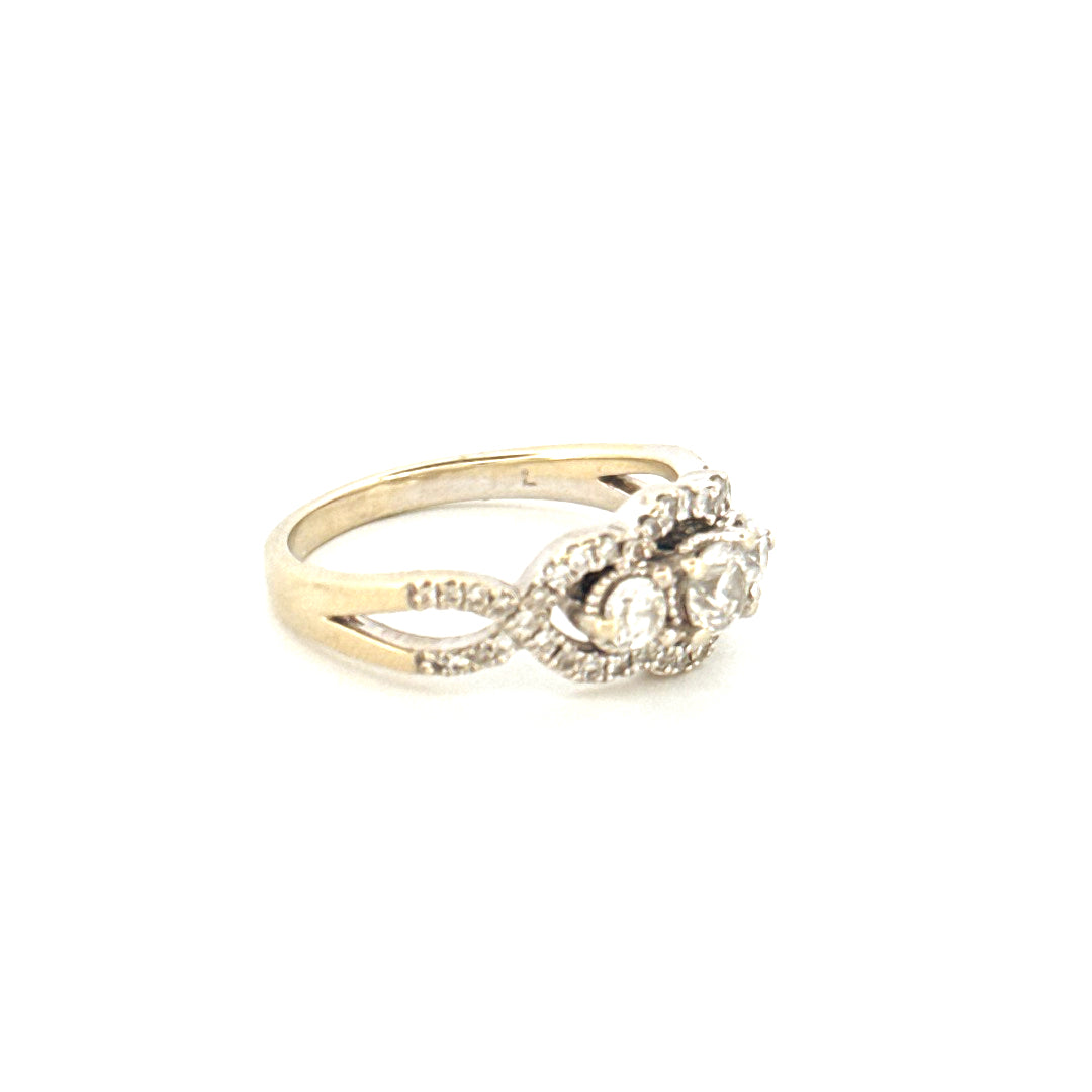 14k White Gold Women's Diamond Wedding Ring Size 7 Weight 3.7 gr