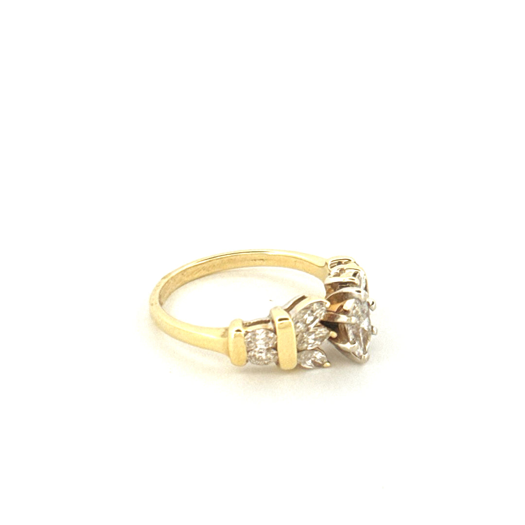 14k Yellow Gold Women's Diamond Wedding Ring Size 7 1/2 Weight 5.4 gr