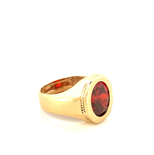 14k Yellow Gold Men's Ring With Oval Red Stone  Size 9 1/2 Weight 10.4 gr
