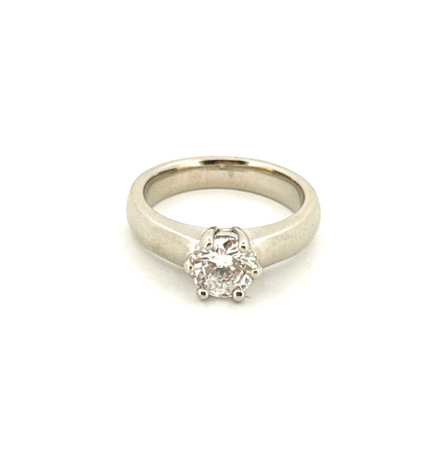 18k White Gold Diamond Solitaire Ring Size 6 Weight 6.6g