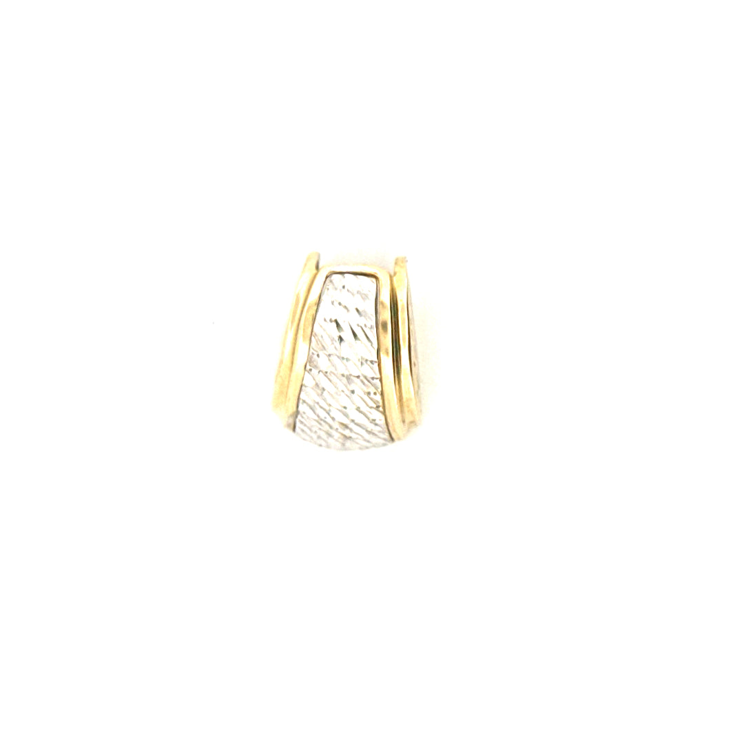 10k Tow-Tone Gold Pendant With Diamond Cut Size 15mm Weight 1.7gr