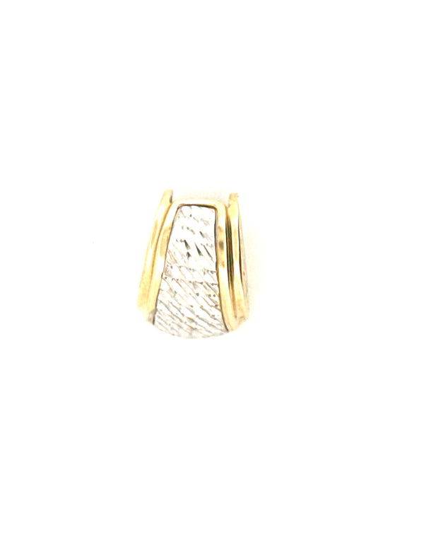 10k Tow-Tone Gold Pendant With Diamond Cut Size 15mm Weight 1.7gr