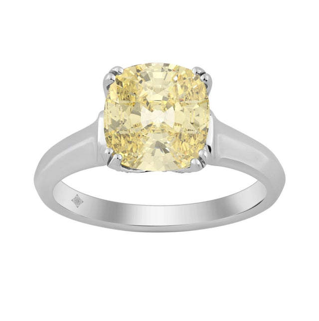 14K WHITE GOLD 3 1/4CT ROUND/YELLOW CUSHION DIAMOND LADIES RING (CENTER STONE YELLOW CUSHION DIAMOND 3CT)