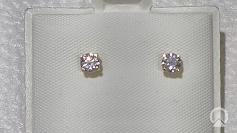 14K YELLOW STUD EARRINGS W/ NATURAL DIAMONDS  Weight 0.9gr