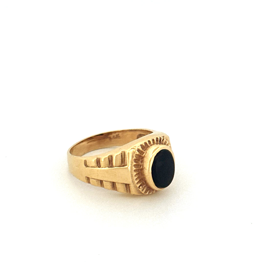 14K Yellow Gold Onyx Men's Ring Size 9  Weight 8.9 gr
