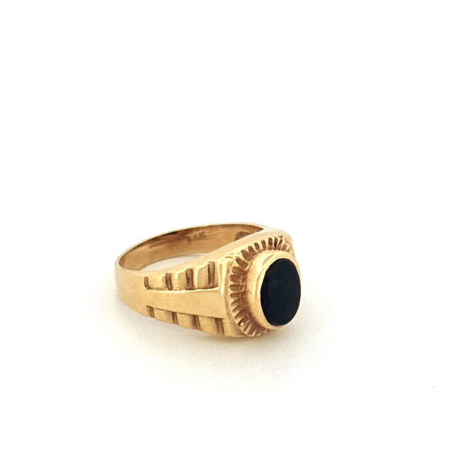 Anillo de hombre de oro amarillo de 14K con ónix, talla 9, peso 8.9 gr